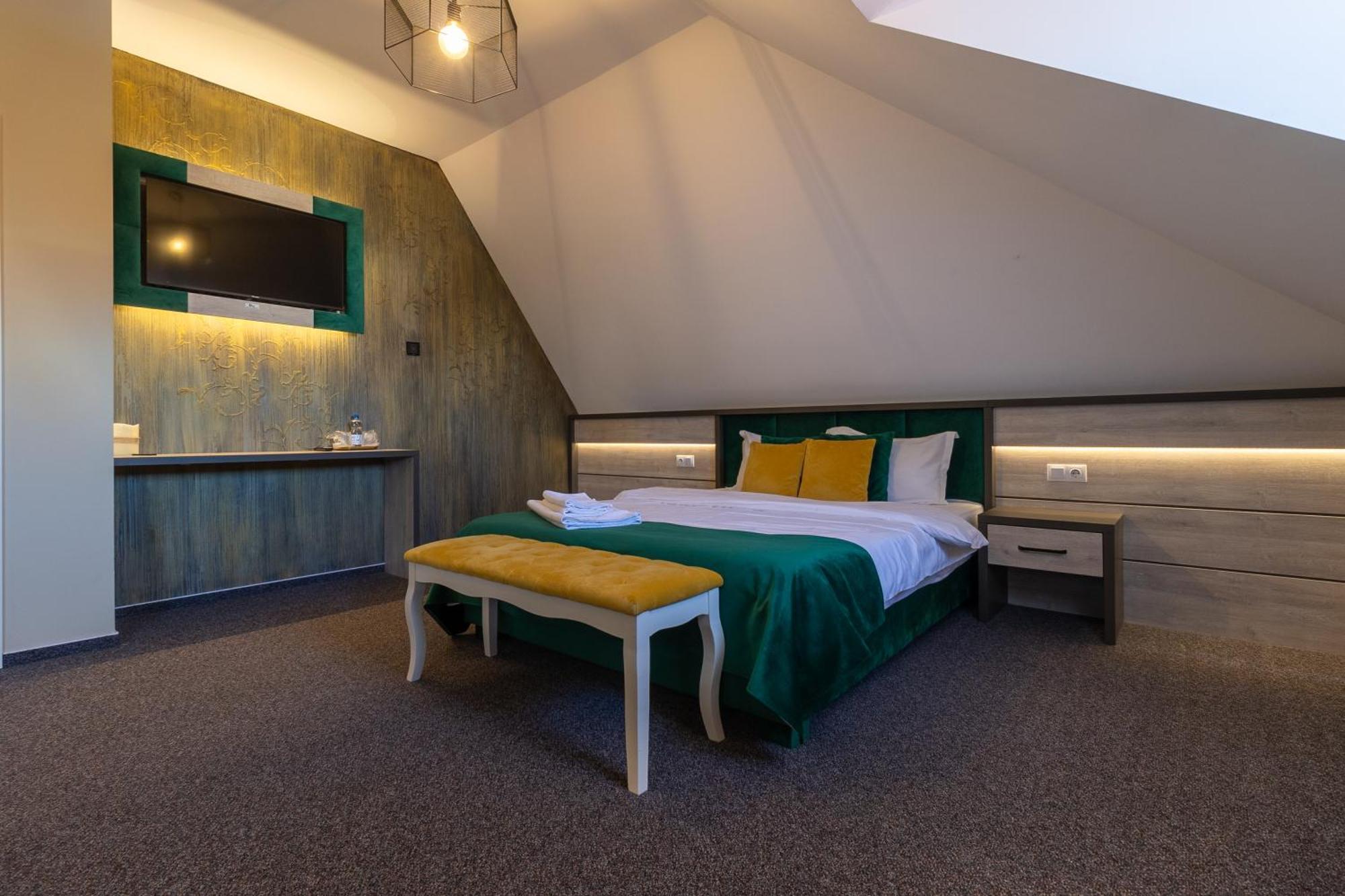 Отель Loft By Lumiere Сибиу Экстерьер фото